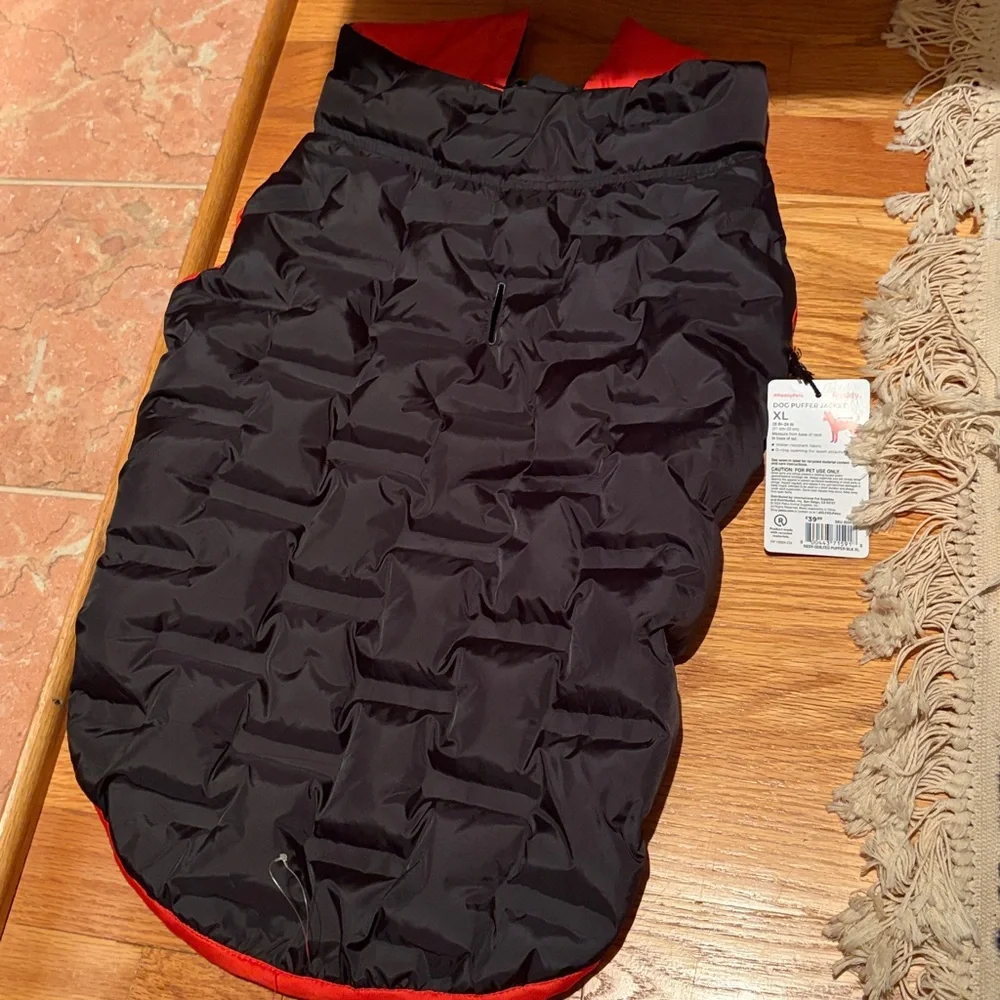 Reddy Dog Puffer Jacket in Black and Red XL